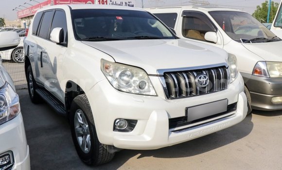 Sayi Imported Toyota Prado White Mota in Import - Dubai a Agadez Sayi Imported Toyota Prado White Mota in Import - Dubai a Agadez