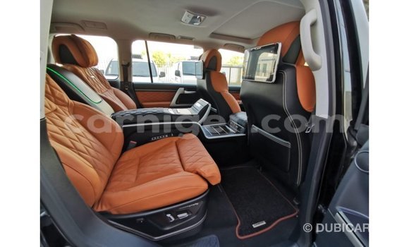 Buy Import Toyota Land Cruiser Black Truck in Import - Dubai in Agadez Buy Import Toyota Land Cruiser Black Truck in Import - Dubai in Agadez
