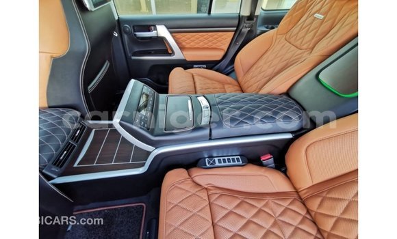 Buy Import Toyota Land Cruiser Black Truck in Import - Dubai in Agadez Buy Import Toyota Land Cruiser Black Truck in Import - Dubai in Agadez