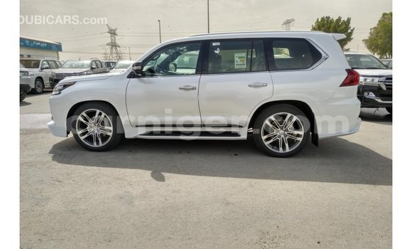 Buy Import Lexus LX White Car in Import - Dubai in Agadez Buy Import Lexus LX White Car in Import - Dubai in Agadez