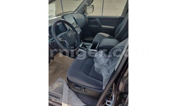 Buy Import Toyota Land Cruiser Black Truck in Import - Dubai in Agadez Buy Import Toyota Land Cruiser Black Truck in Import - Dubai in Agadez
