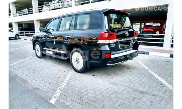 Buy Import Toyota Land Cruiser Black Truck in Import - Dubai in Agadez Buy Import Toyota Land Cruiser Black Truck in Import - Dubai in Agadez