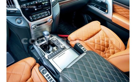 Buy Import Toyota Land Cruiser Black Truck in Import - Dubai in Agadez Buy Import Toyota Land Cruiser Black Truck in Import - Dubai in Agadez