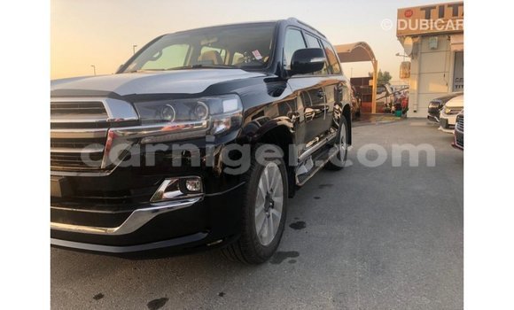 Buy Import Toyota Land Cruiser Black Truck in Import - Dubai in Agadez Buy Import Toyota Land Cruiser Black Truck in Import - Dubai in Agadez
