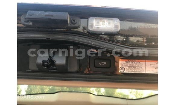 Buy Import Toyota Land Cruiser Black Truck in Import - Dubai in Agadez Buy Import Toyota Land Cruiser Black Truck in Import - Dubai in Agadez