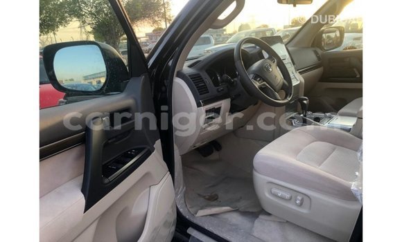 Buy Import Toyota Land Cruiser Black Truck in Import - Dubai in Agadez Buy Import Toyota Land Cruiser Black Truck in Import - Dubai in Agadez