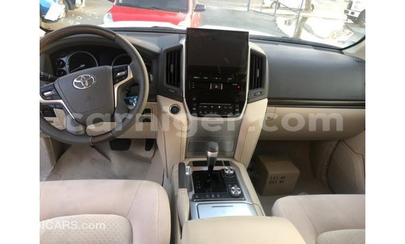 Buy Import Toyota Land Cruiser Black Truck in Import - Dubai in Agadez Buy Import Toyota Land Cruiser Black Truck in Import - Dubai in Agadez