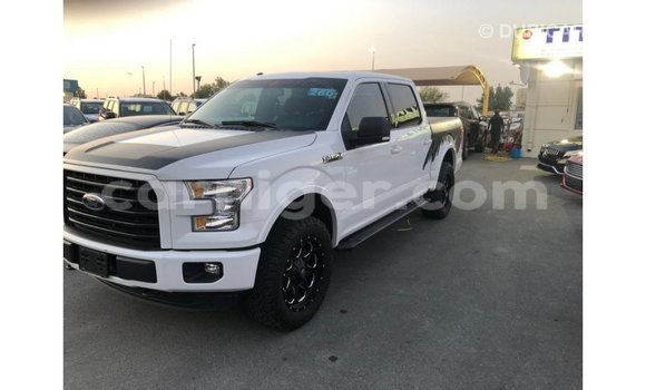 Buy Import Ford V8 White Car in Import - Dubai in Agadez Buy Import Ford V8 White Car in Import - Dubai in Agadez