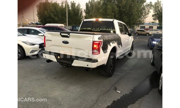 Buy Import Ford V8 White Car in Import - Dubai in Agadez Buy Import Ford V8 White Car in Import - Dubai in Agadez