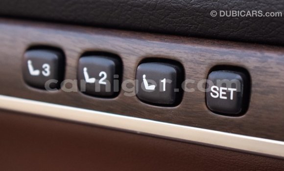 Buy Import Toyota Land Cruiser White Truck in Import - Dubai in Agadez Buy Import Toyota Land Cruiser White Truck in Import - Dubai in Agadez