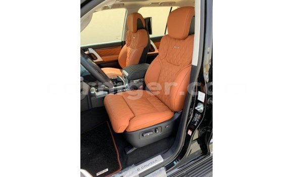 Buy Import Toyota Land Cruiser Black Truck in Import - Dubai in Agadez Buy Import Toyota Land Cruiser Black Truck in Import - Dubai in Agadez