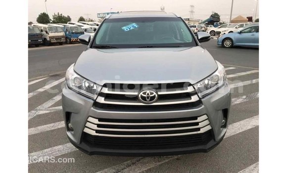 Buy Import Toyota Highlander Other Car in Import - Dubai in Agadez Buy Import Toyota Highlander Other Car in Import - Dubai in Agadez