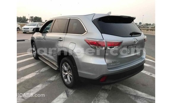 Buy Import Toyota Highlander Other Car in Import - Dubai in Agadez Buy Import Toyota Highlander Other Car in Import - Dubai in Agadez
