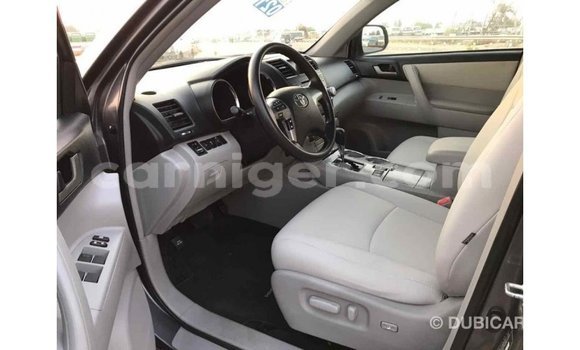 Buy Import Toyota Highlander Other Car in Import - Dubai in Agadez Buy Import Toyota Highlander Other Car in Import - Dubai in Agadez