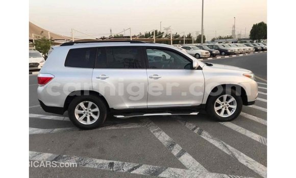 Buy Import Toyota Highlander Other Car in Import - Dubai in Agadez Buy Import Toyota Highlander Other Car in Import - Dubai in Agadez