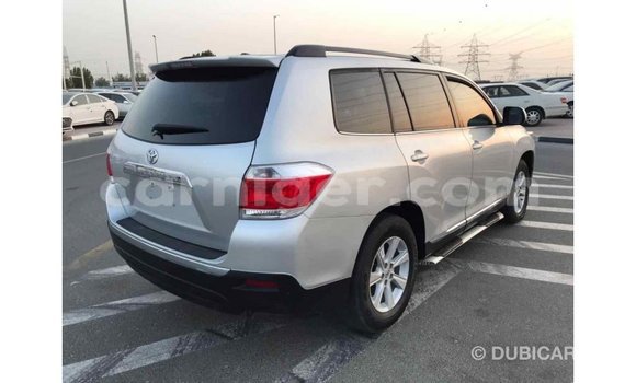 Buy Import Toyota Highlander Other Car in Import - Dubai in Agadez Buy Import Toyota Highlander Other Car in Import - Dubai in Agadez