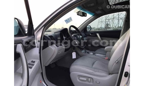 Buy Import Toyota Highlander Other Car in Import - Dubai in Agadez Buy Import Toyota Highlander Other Car in Import - Dubai in Agadez