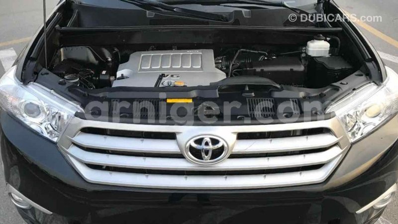 Big with watermark toyota highlander agadez import dubai 4961