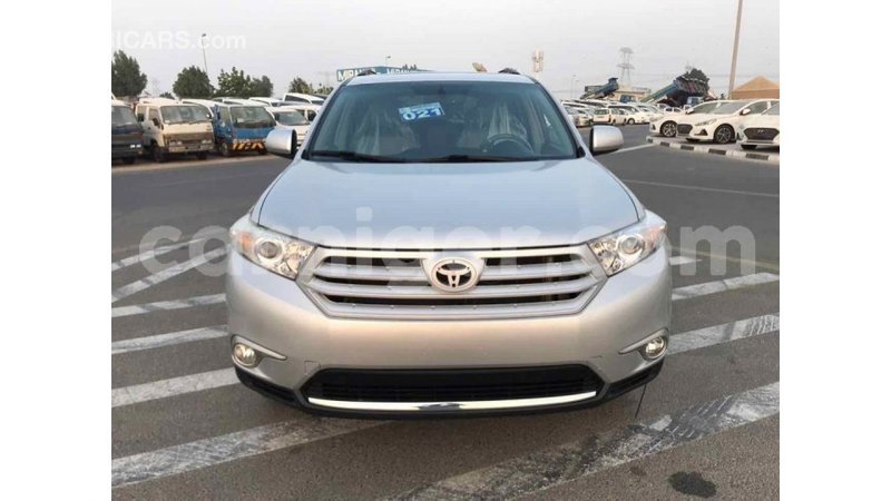 Big with watermark toyota highlander agadez import dubai 4962