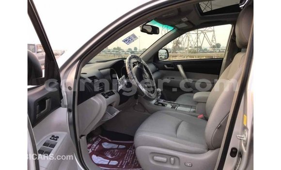 Buy Import Toyota Highlander Other Car in Import - Dubai in Agadez Buy Import Toyota Highlander Other Car in Import - Dubai in Agadez