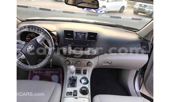 Buy Import Toyota Highlander Other Car in Import - Dubai in Agadez Buy Import Toyota Highlander Other Car in Import - Dubai in Agadez