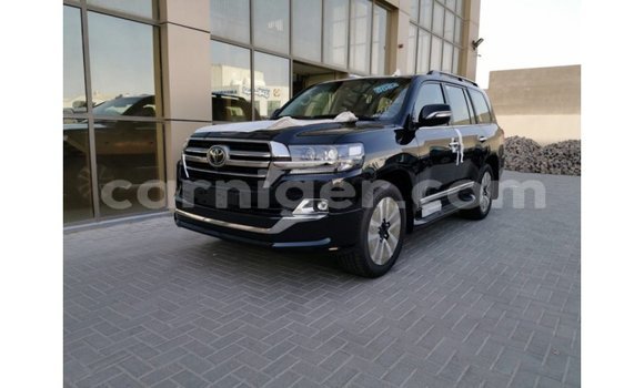 Buy Import Toyota Land Cruiser Black Truck in Import - Dubai in Agadez Buy Import Toyota Land Cruiser Black Truck in Import - Dubai in Agadez