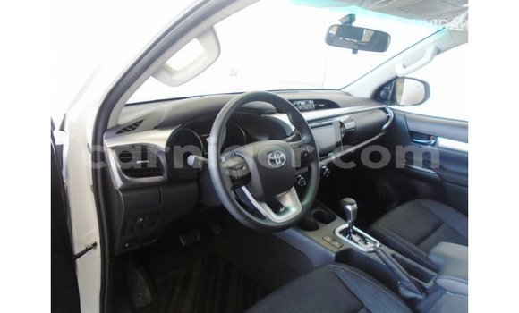 Buy Import Toyota Hilux White Car in Import - Dubai in Agadez Buy Import Toyota Hilux White Car in Import - Dubai in Agadez