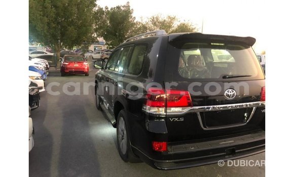 Buy Import Toyota Land Cruiser Black Truck in Import - Dubai in Agadez Buy Import Toyota Land Cruiser Black Truck in Import - Dubai in Agadez