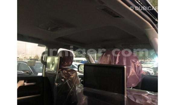 Buy Import Toyota Land Cruiser Black Truck in Import - Dubai in Agadez Buy Import Toyota Land Cruiser Black Truck in Import - Dubai in Agadez