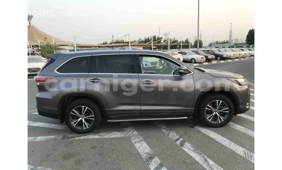 Buy Import Toyota Highlander Other Car in Import - Dubai in Agadez Buy Import Toyota Highlander Other Car in Import - Dubai in Agadez