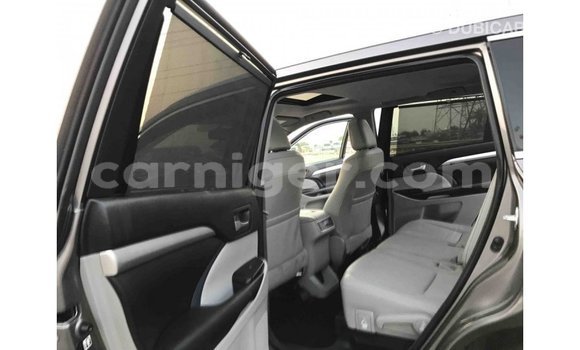 Buy Import Toyota Highlander Other Car in Import - Dubai in Agadez Buy Import Toyota Highlander Other Car in Import - Dubai in Agadez