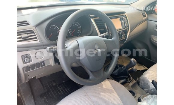 Buy Import Mitsubishi L200 Black Car in Import - Dubai in Agadez Buy Import Mitsubishi L200 Black Car in Import - Dubai in Agadez