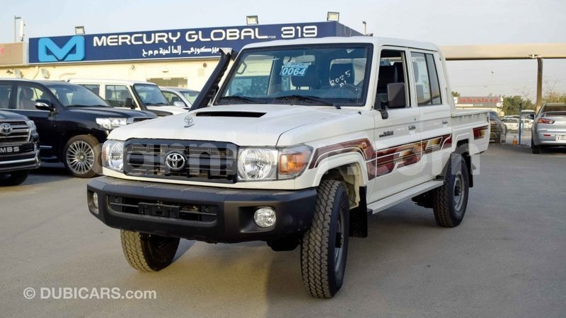 Big with watermark toyota land cruiser agadez import dubai 4971