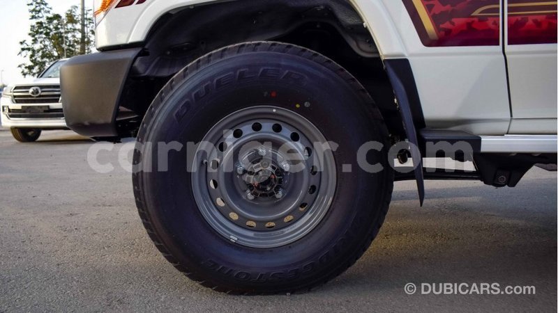 Big with watermark toyota land cruiser agadez import dubai 4971