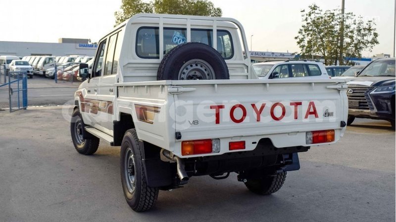 Big with watermark toyota land cruiser agadez import dubai 4971