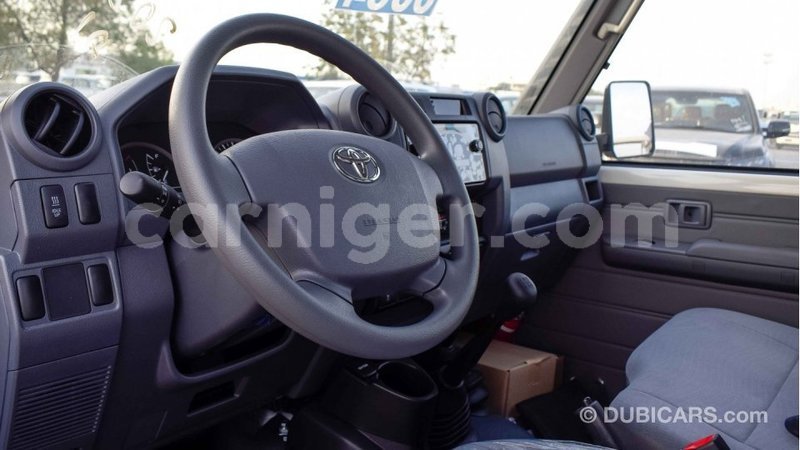 Big with watermark toyota land cruiser agadez import dubai 4971