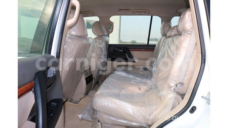 Big with watermark toyota land cruiser agadez import dubai 4974