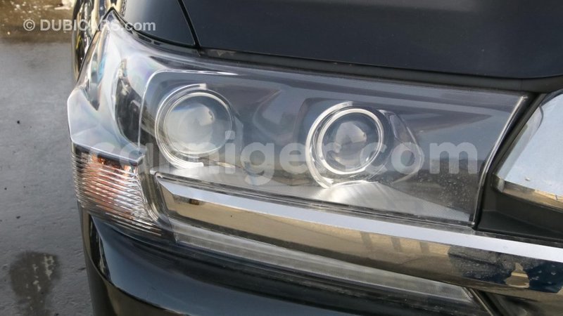 Big with watermark toyota land cruiser agadez import dubai 4982