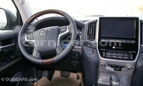 Buy Import Toyota Land Cruiser Black Truck in Import - Dubai in Agadez Buy Import Toyota Land Cruiser Black Truck in Import - Dubai in Agadez