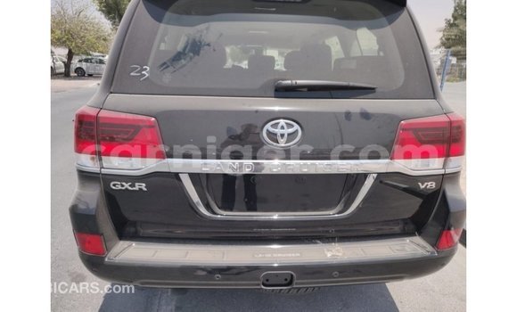 Buy Import Toyota Land Cruiser Black Truck in Import - Dubai in Agadez Buy Import Toyota Land Cruiser Black Truck in Import - Dubai in Agadez
