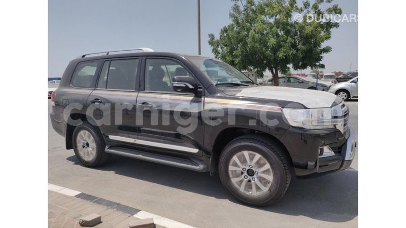 Big with watermark toyota land cruiser agadez import dubai 4983