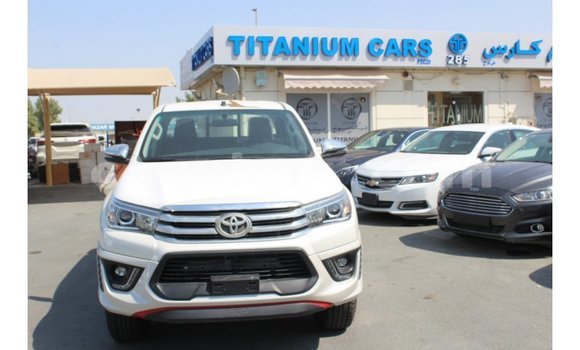 Buy Import Toyota Hilux White Car in Import - Dubai in Agadez Buy Import Toyota Hilux White Car in Import - Dubai in Agadez