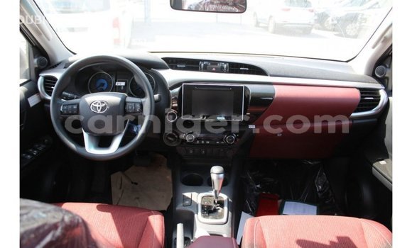 Buy Import Toyota Hilux White Car in Import - Dubai in Agadez Buy Import Toyota Hilux White Car in Import - Dubai in Agadez