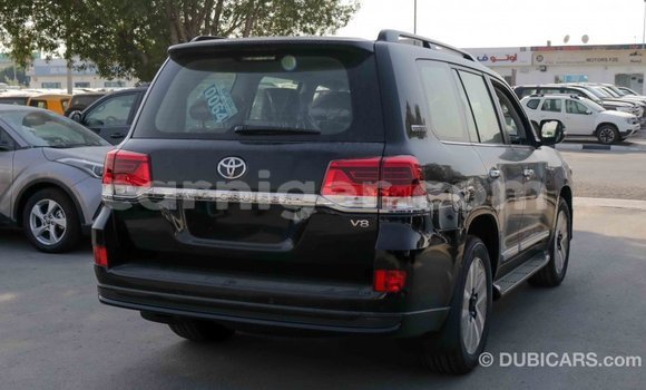 Buy Import Toyota Land Cruiser Black Truck in Import - Dubai in Agadez Buy Import Toyota Land Cruiser Black Truck in Import - Dubai in Agadez