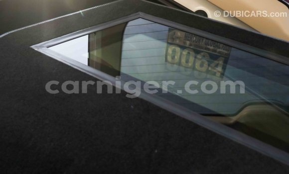 Buy Import Toyota Land Cruiser White Truck in Import - Dubai in Agadez Buy Import Toyota Land Cruiser White Truck in Import - Dubai in Agadez