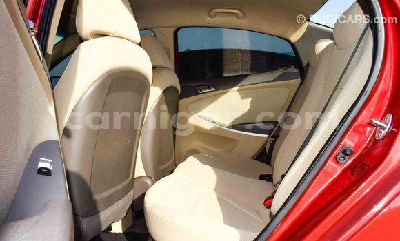 Sayi Imported Hyundai Accent Red Mota in Import - Dubai a Agadez Sayi Imported Hyundai Accent Red Mota in Import - Dubai a Agadez