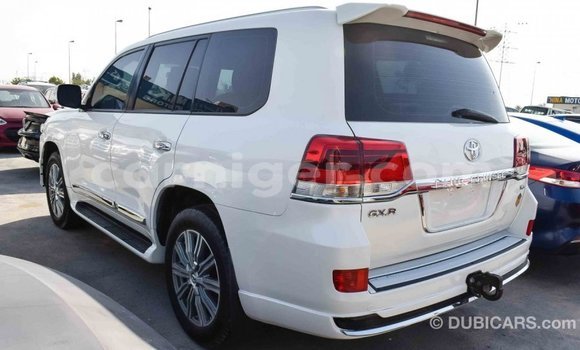 اشتري Imported Toyota Land Cruiser White شاحنة في Import - Dubai في أغاديز اشتري Imported Toyota Land Cruiser White شاحنة في Import - Dubai في أغاديز
