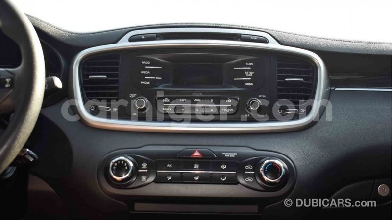 Big with watermark kia sorento agadez import dubai 5024