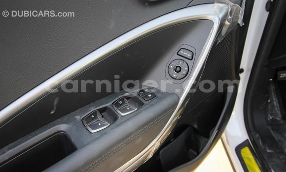 Acheter Import Voiture Hyundai Santa Fe Blanc à Import - Dubai, Agadez Acheter Import Voiture Hyundai Santa Fe Blanc à Import - Dubai, Agadez
