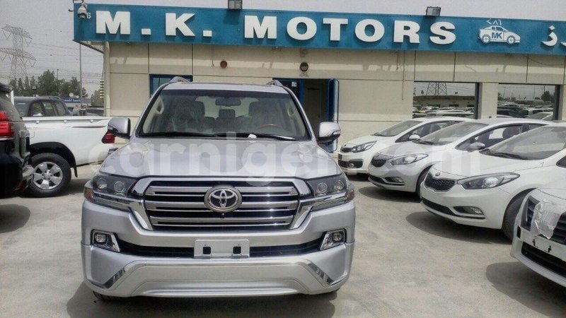 Big with watermark toyota land cruiser agadez import dubai 5033